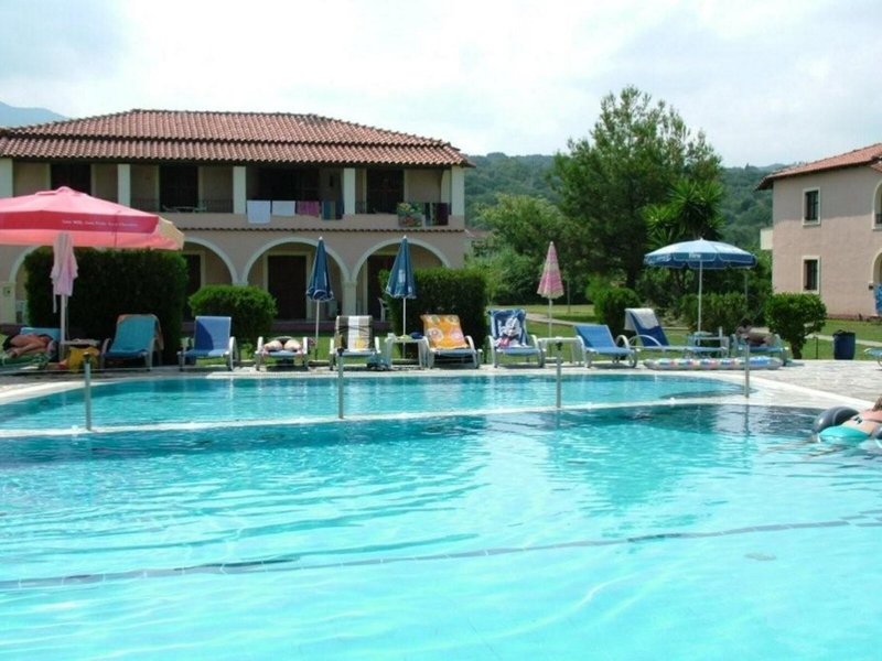 Kamari Apartments
