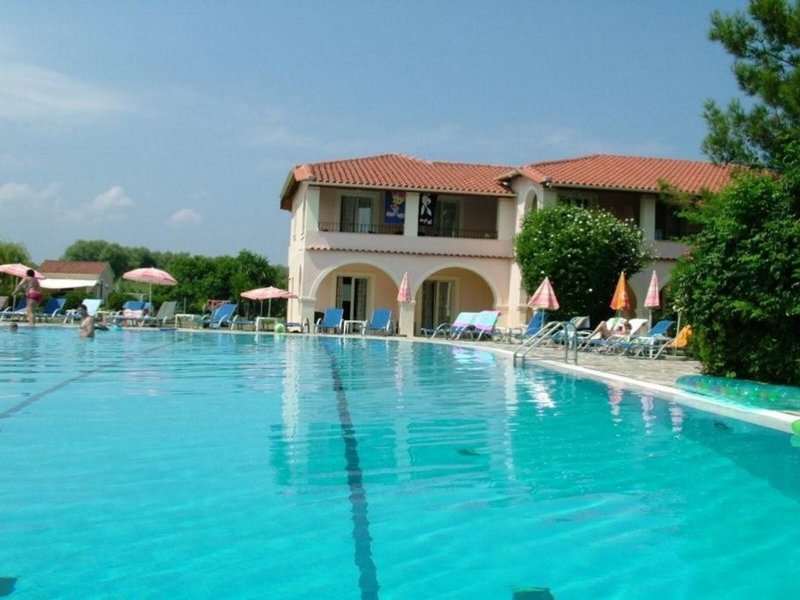 Kamari Apartments
