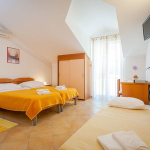 Hotel Guest House Davor Tomas cazare Brela