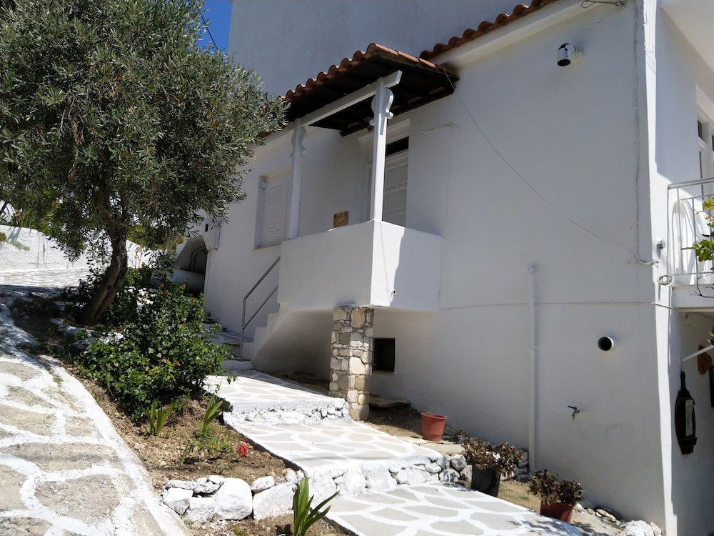 Azalea View Skiathos Studios