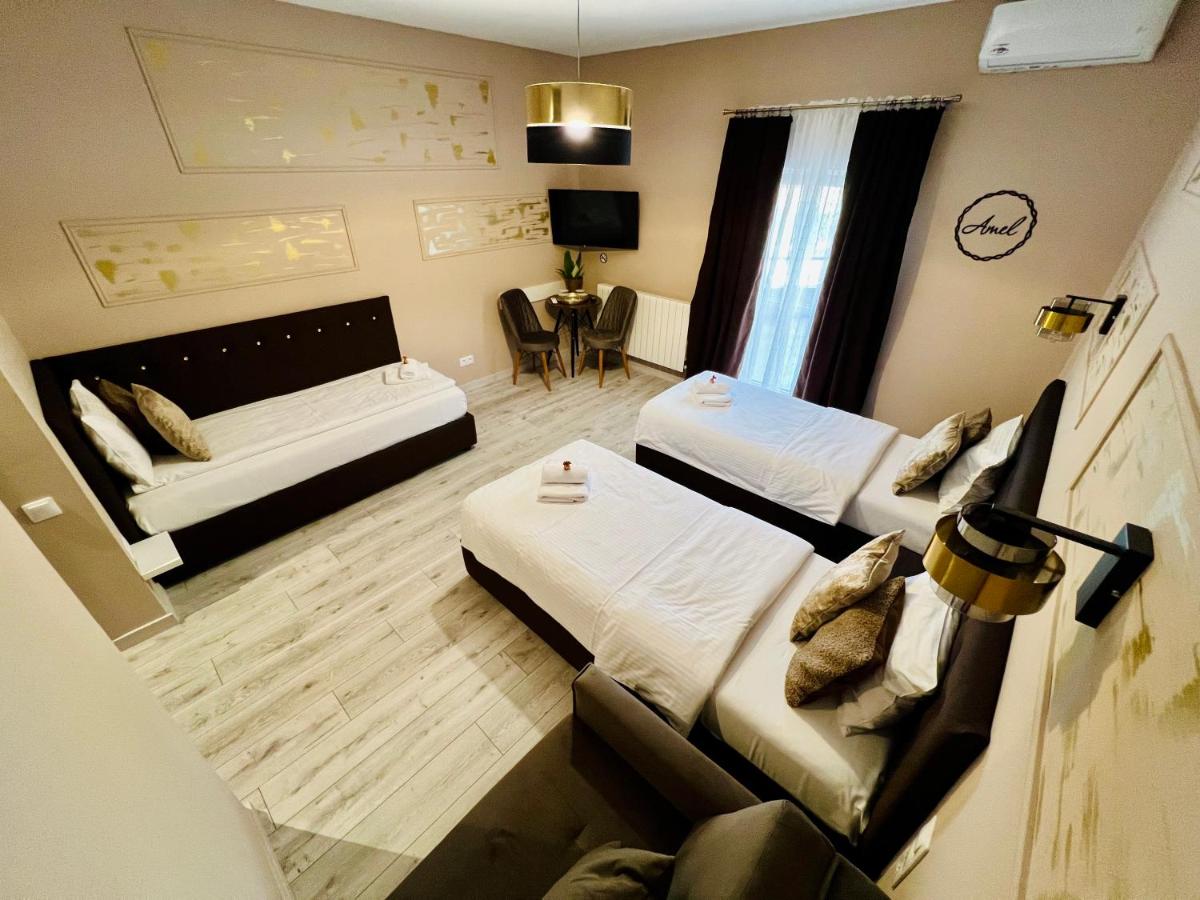 Amel Rooms