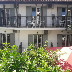 Hotel Pension Nikolas cazare Skiathos