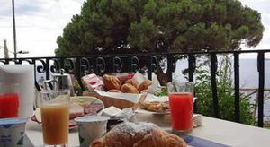 Hotel Hotel Il Pino cazare Praiano
