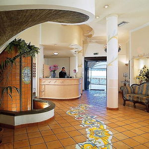 Hotel Hotel Club Due Torri cazare Maiori