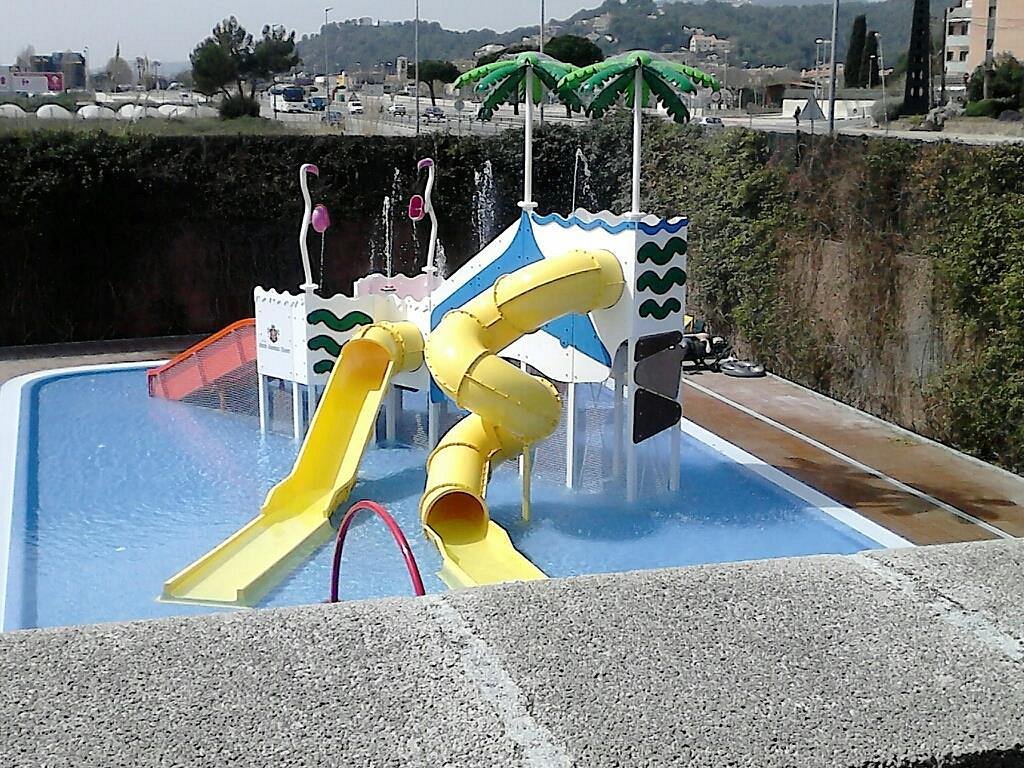 Santa Susana Resort