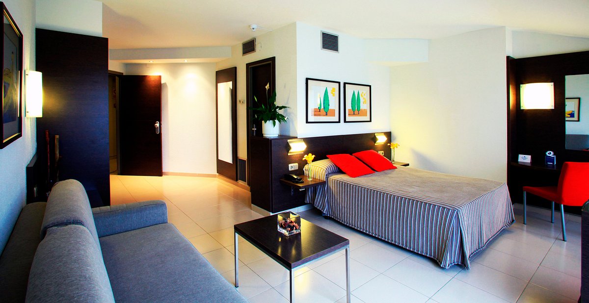 Aqua Hotel Montagut