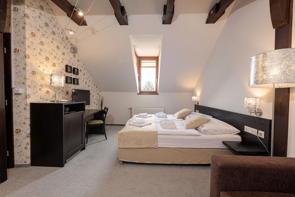 Hotel Bazilika Alatt Panzió