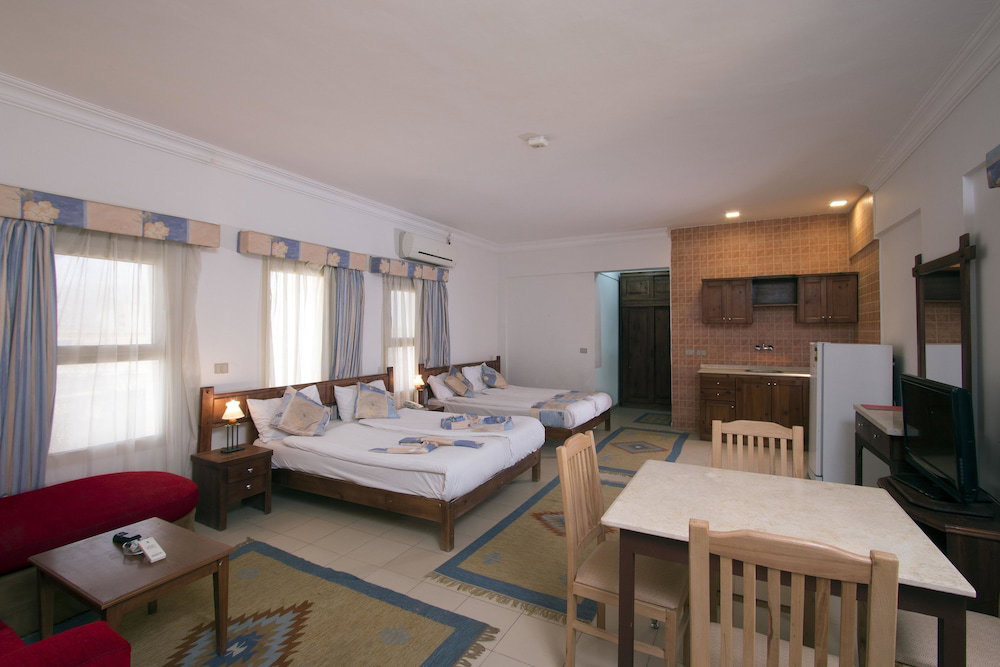 4 S Hotel
