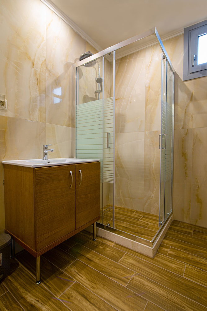 dal travel Amara Suites And Studios