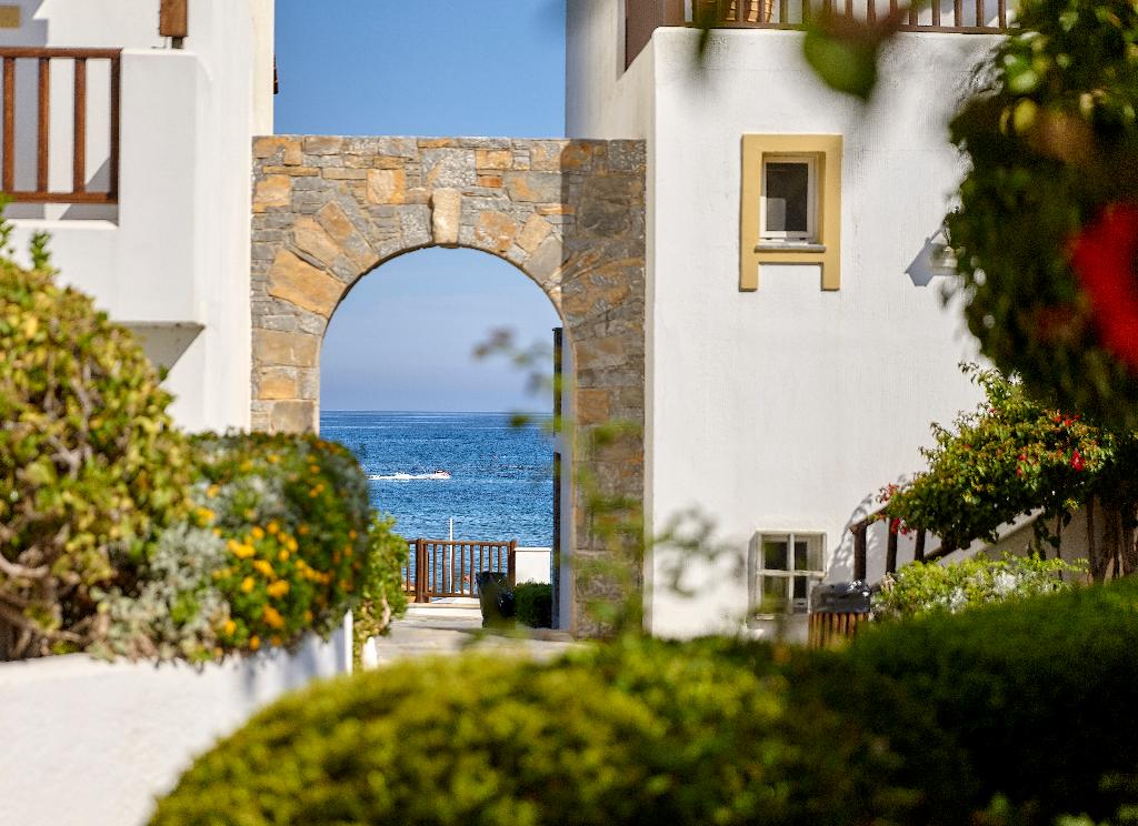 dal travel Alexander Beach Hotel And Village
