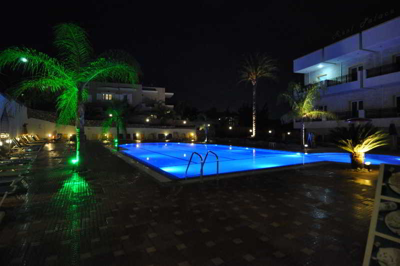 dal travel Real Palace Apartments