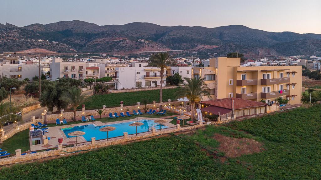 dal travel Danelis Studios And Apartments