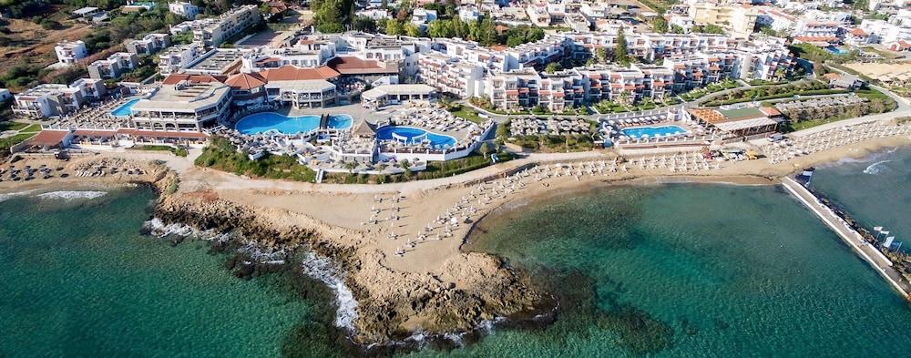 dal travel Alexander Beach