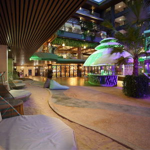 Hotel The Crystal Luxury Bay Resort cazare Nusa Dua