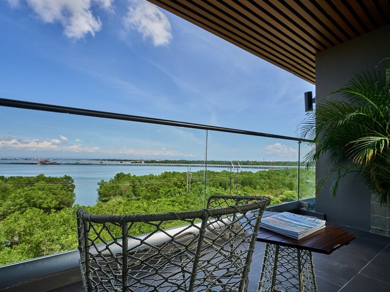 The Crystal Luxury Bay Resort