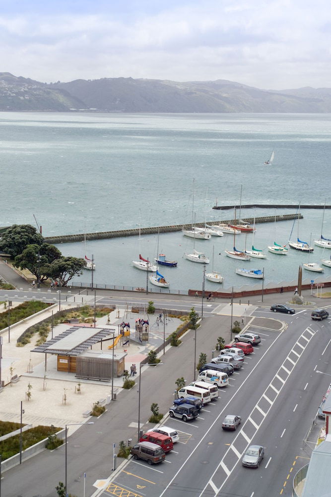 Hotel Bay Plaza Hotel