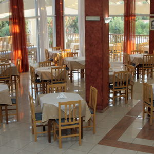 Hotel Evripides Village cazare Kardamaina