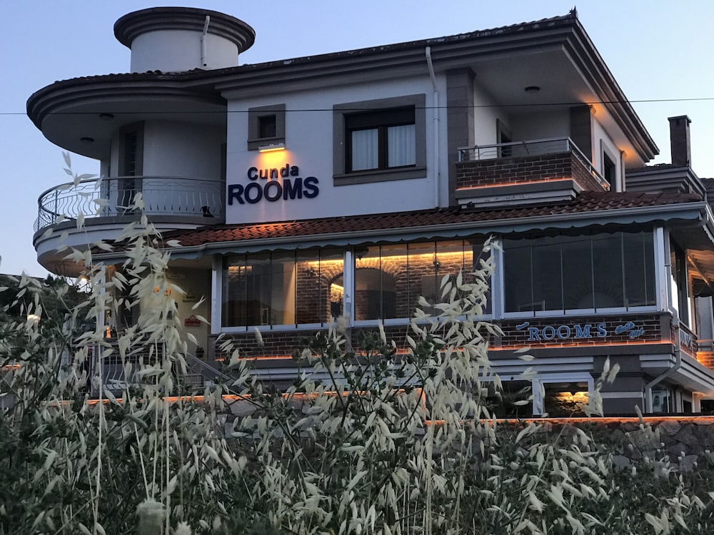 Hotel Cunda Rooms