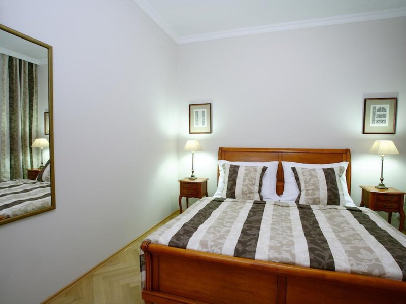 Hunger Wall Residence