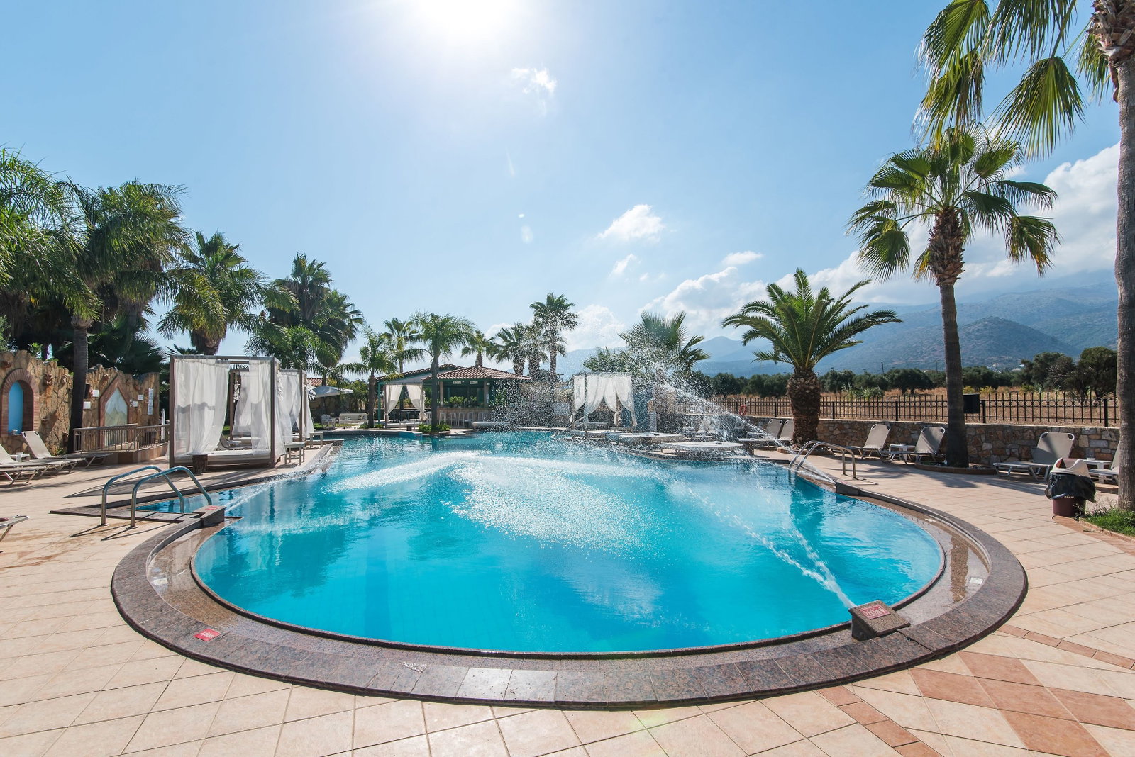 dal travel Oasis Studios
