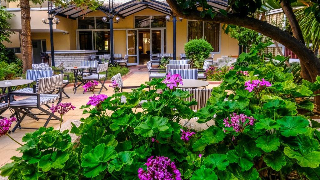 dal travel Achillion Palace