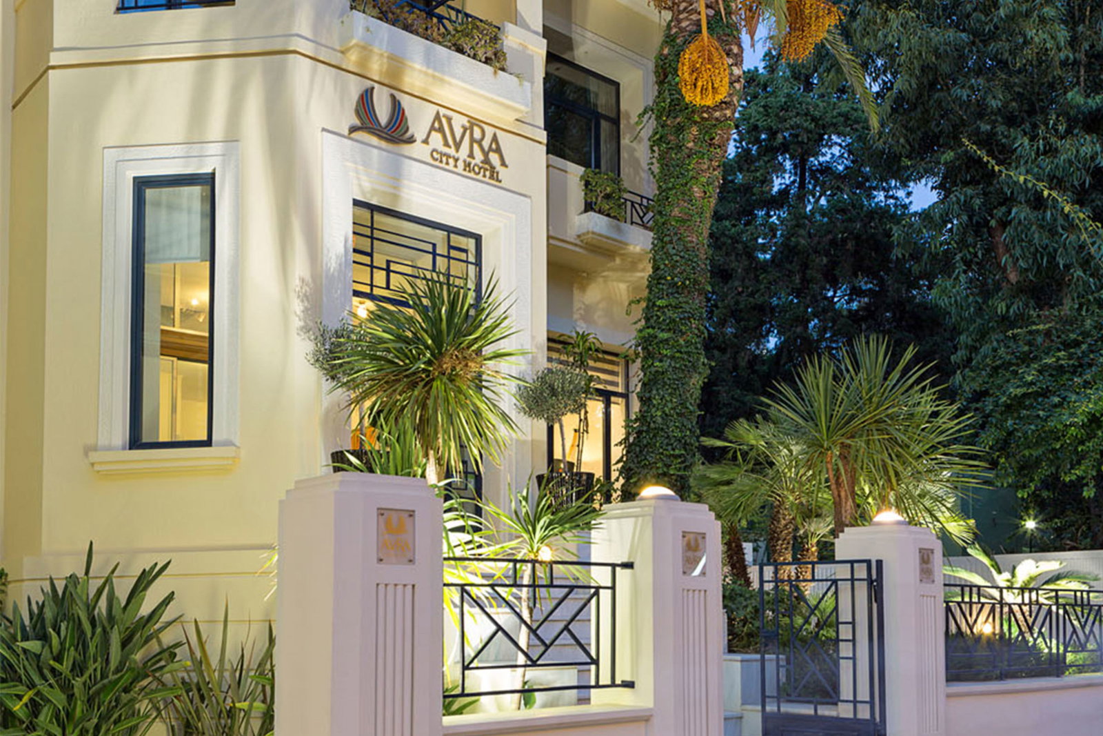 Hotel Avra City