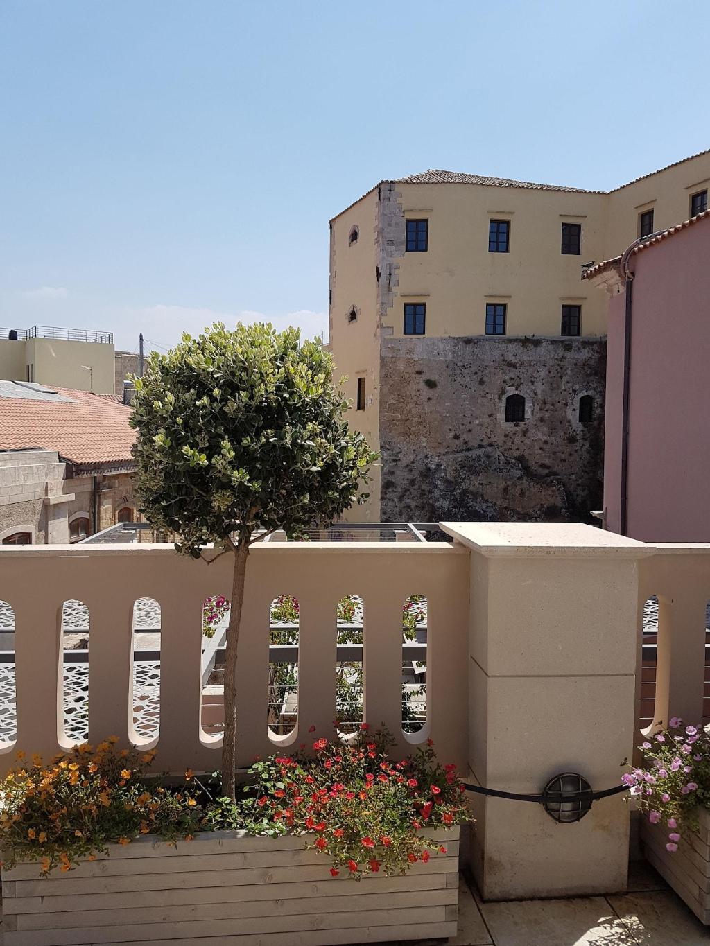dal travel Ambassadors Residence Boutique