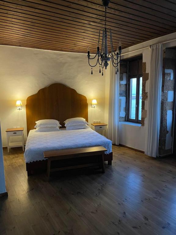 dal travel Captain Vasilis Traditional Hotel