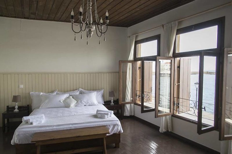 dal travel Captain Vasilis Traditional Hotel