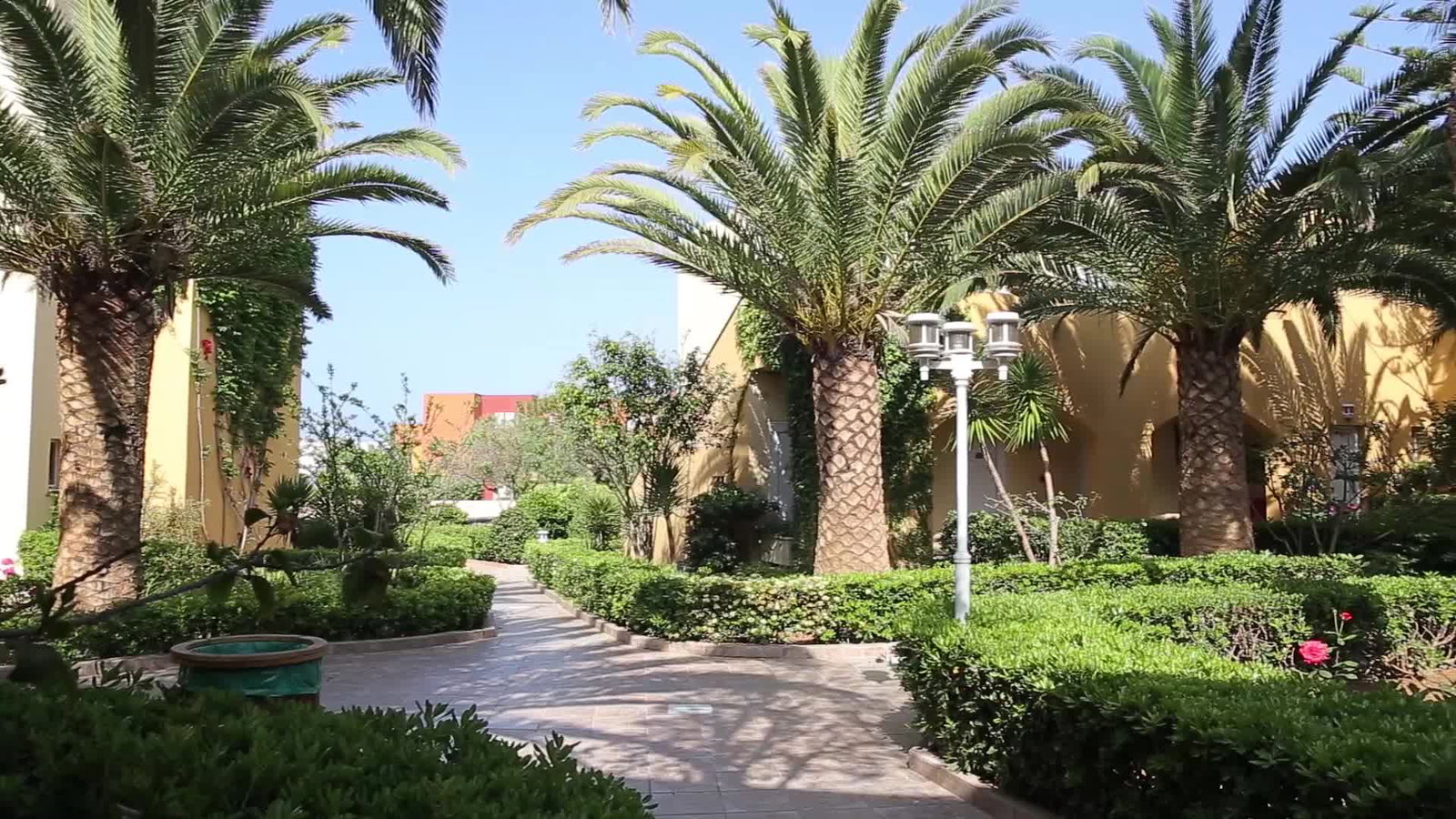 dal travel Vantaris Beach