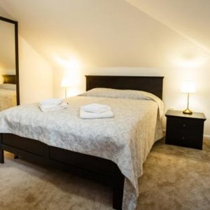 Hotel Maisonette Apartments cazare Campulung