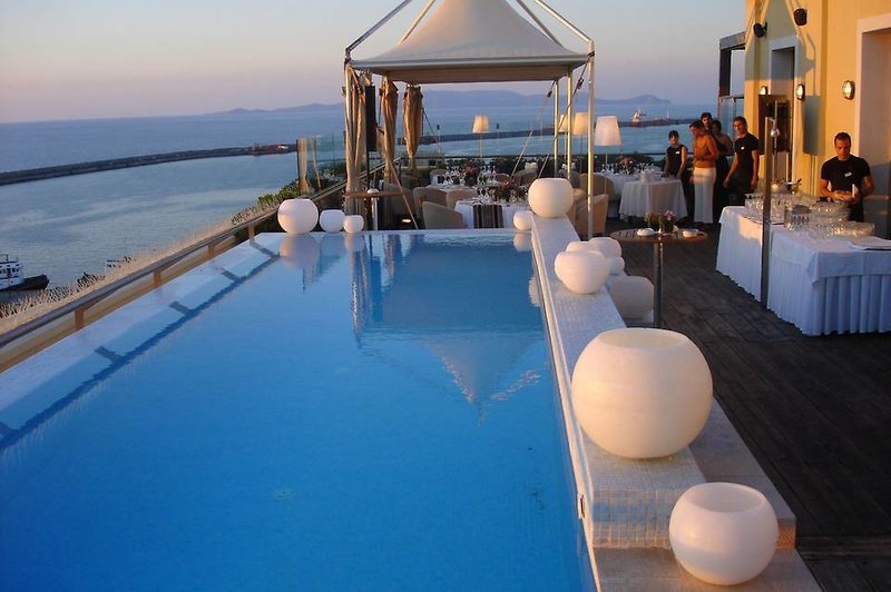 dal travel Gdm Megaron Luxury Hotel