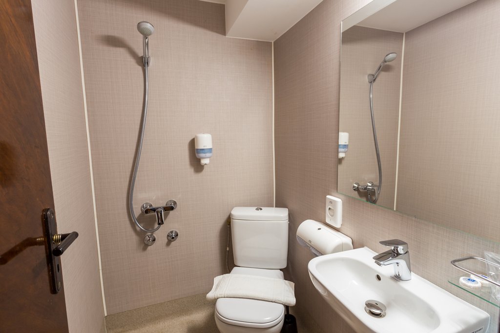 Hotel Grand Jules - Boat Hotel