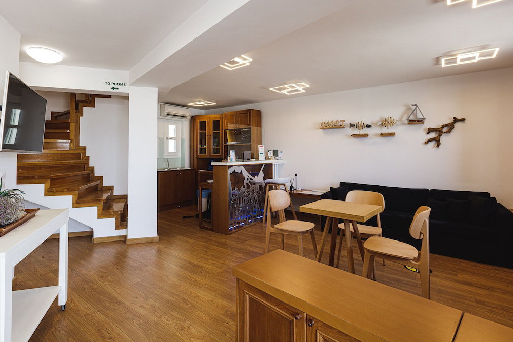 Gateway Suites