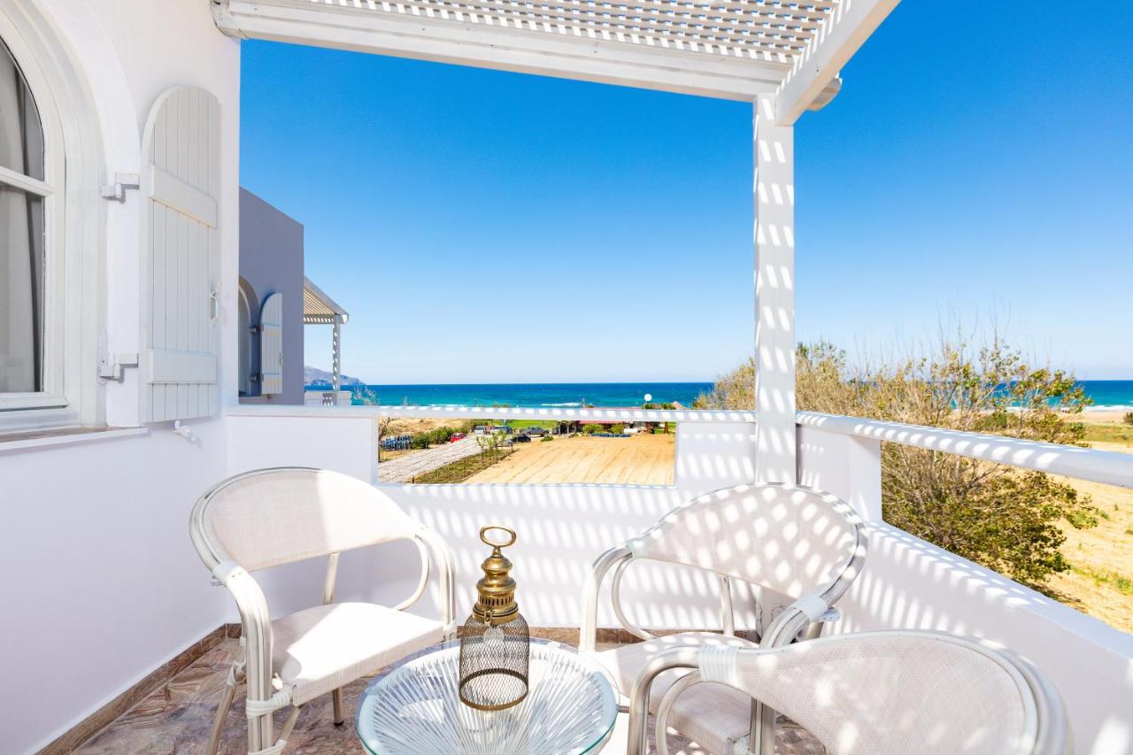 dal travel Pinelopi Beach Suites