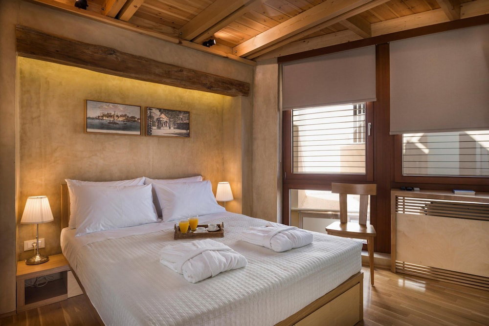 dal travel Neoria Houses