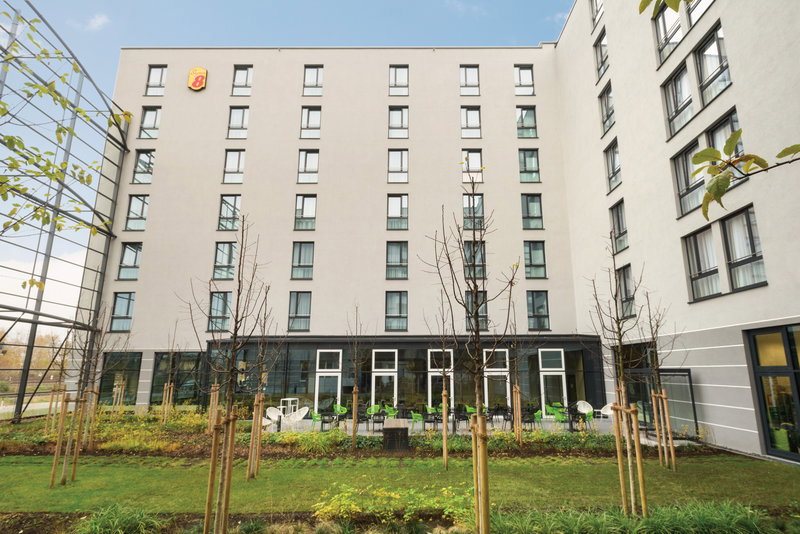 Hotel Super 8 By Wyndham Munich City West