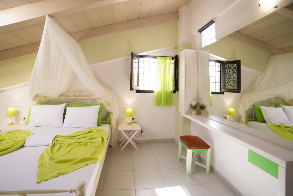 dal travel Ac Homes Christos