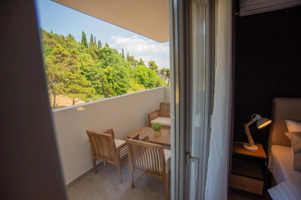 Hotel Stylish Two Bedroom Apartment At Ljubovic-Hill Park