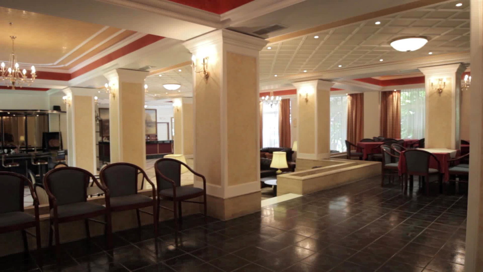 dal travel Achillion Palace