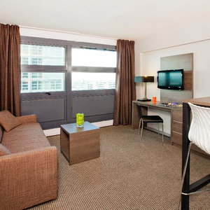 Hotel Séjours & Affaires Lille Europe cazare Lille