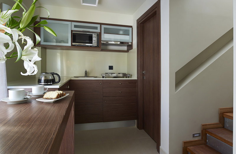 Elotis Suites