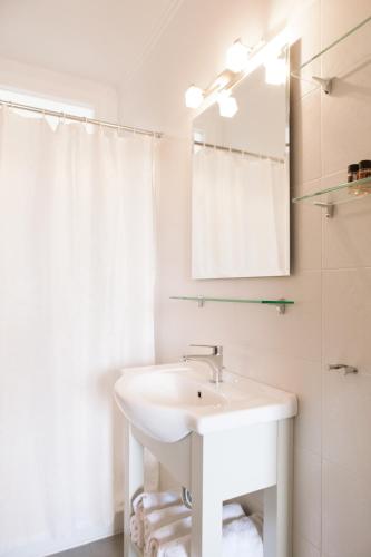Hotel Apartments Balaska