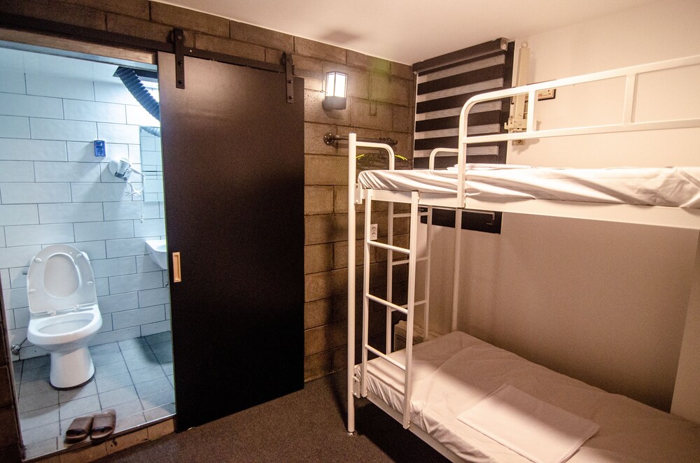 Hotel One Way Guesthouse Busan - Hostel