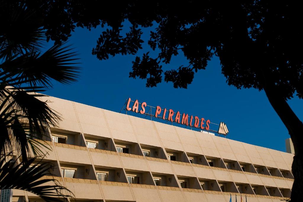 Apartamentos Pirámides