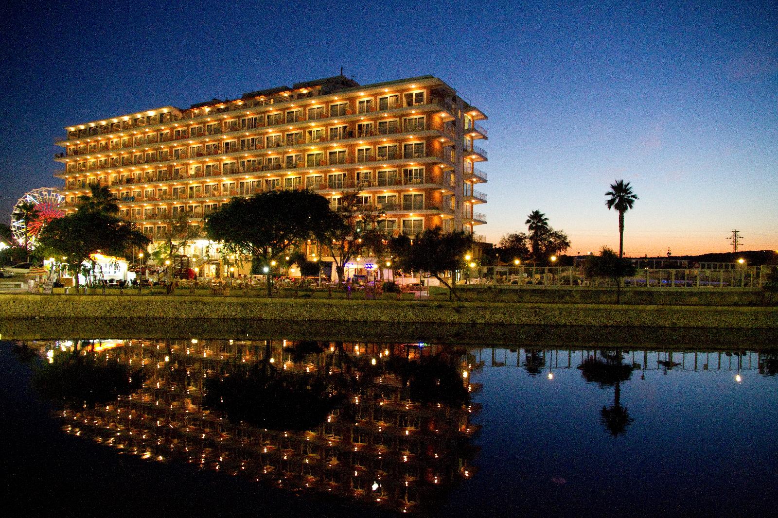 Apartamentos Playa Moreia
