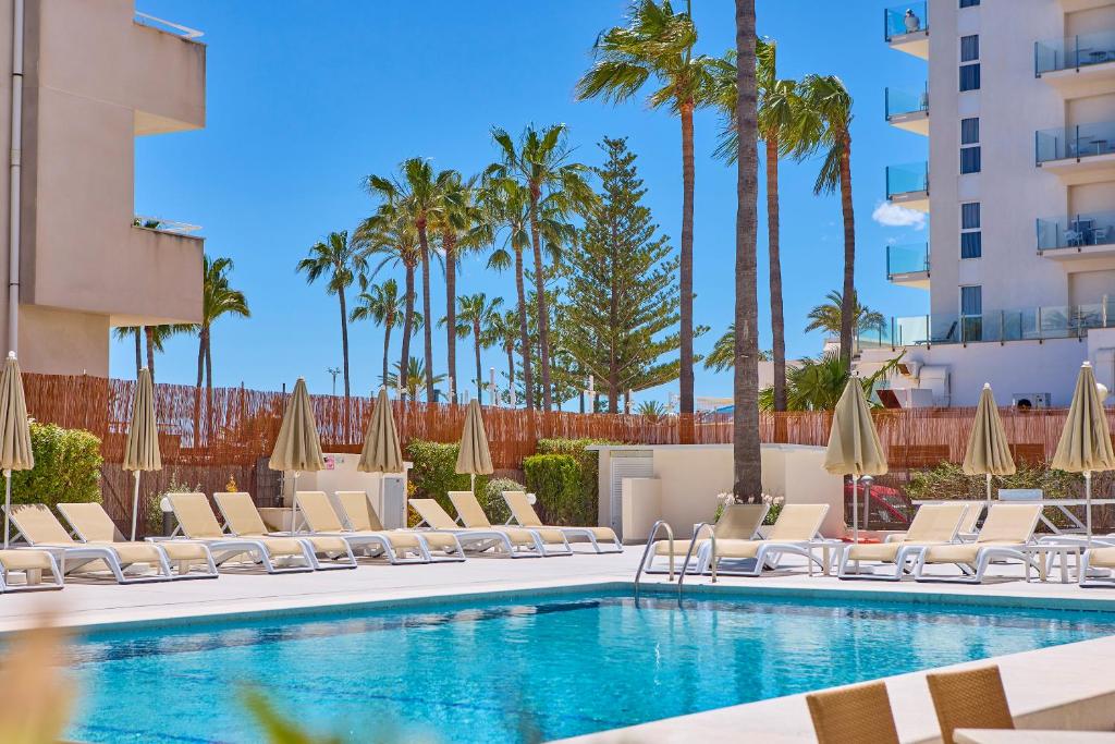 dal travel Universal Hotel Bikini