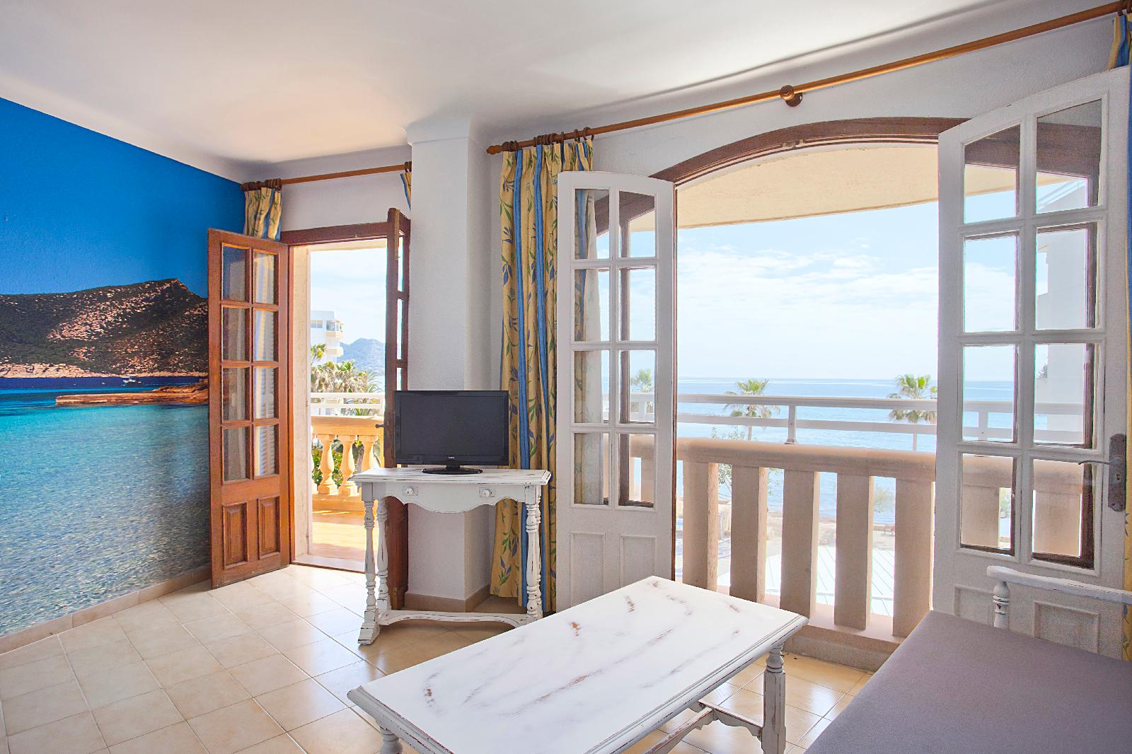 Sol Y Mar Apartments