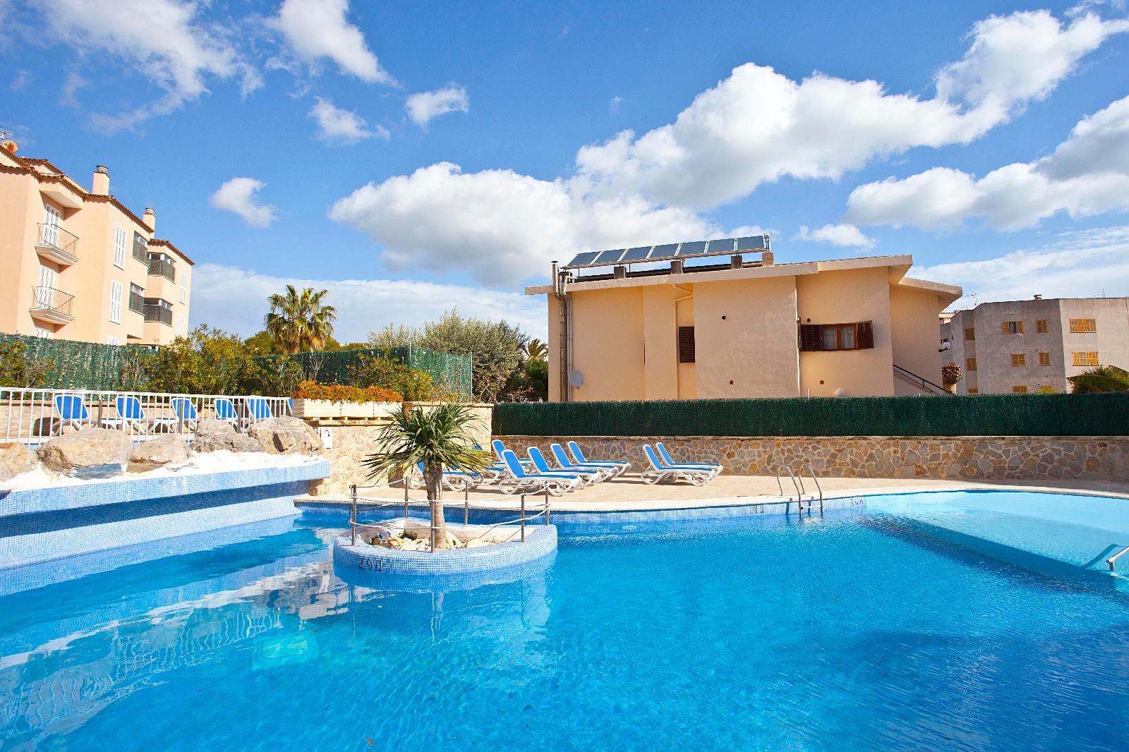 Sol Y Mar Apartments