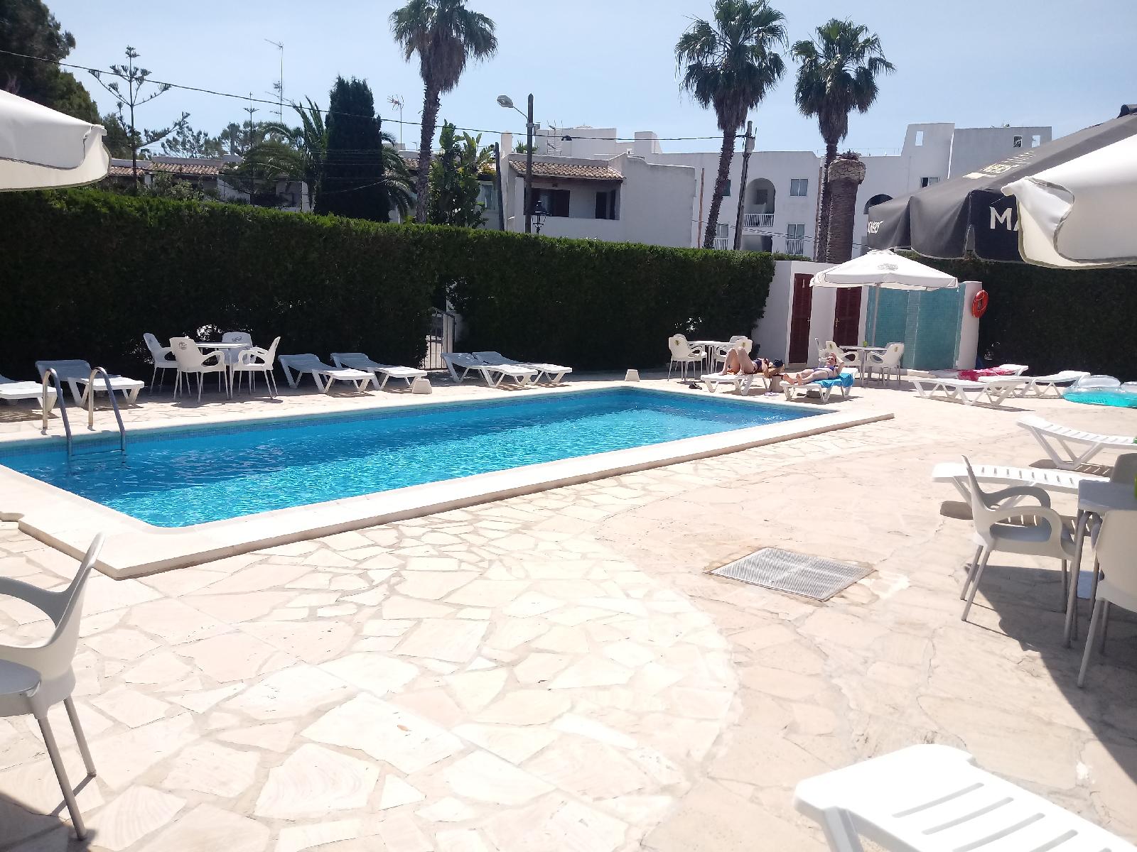 Hostal Oasis D'or